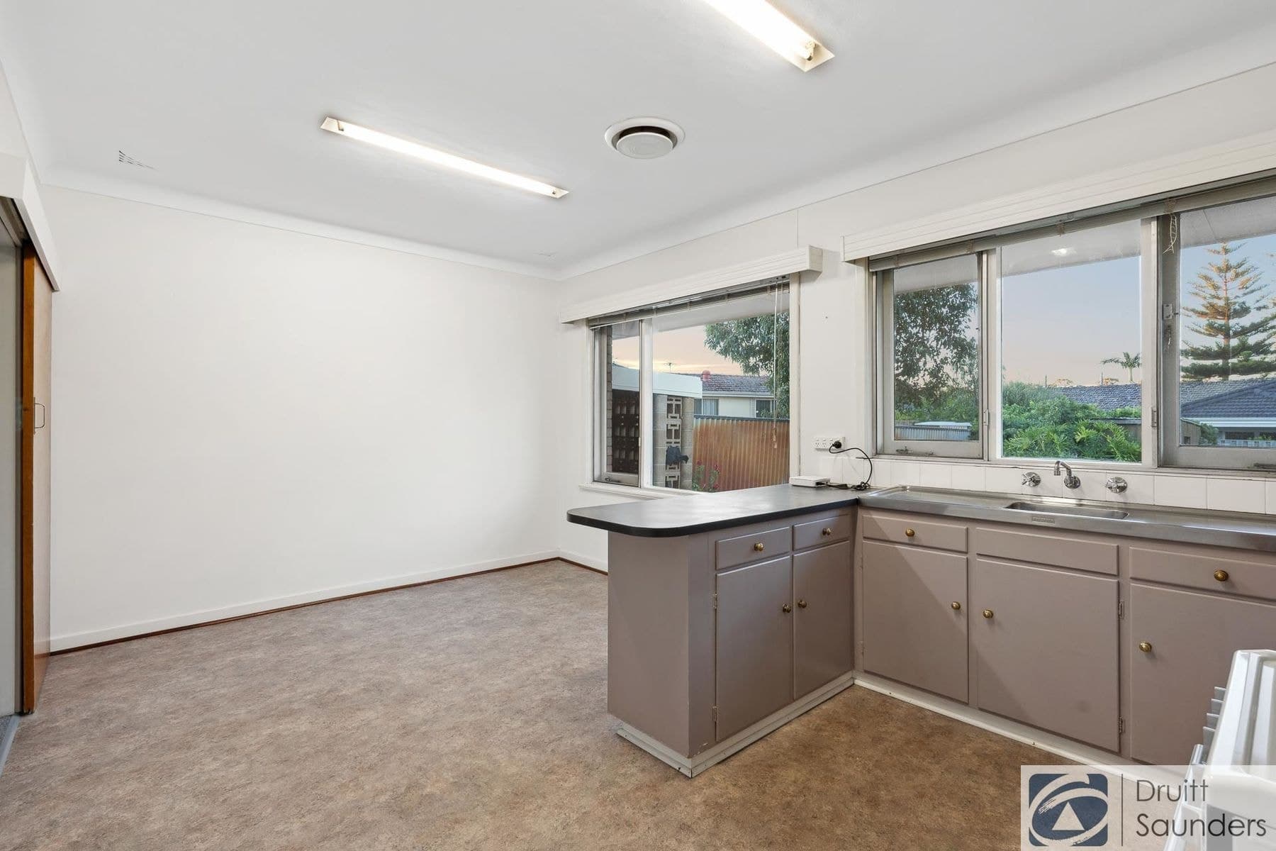 15 Woodrow Avenue, Yokine WA 6060, Yokine - Thumbnail 8