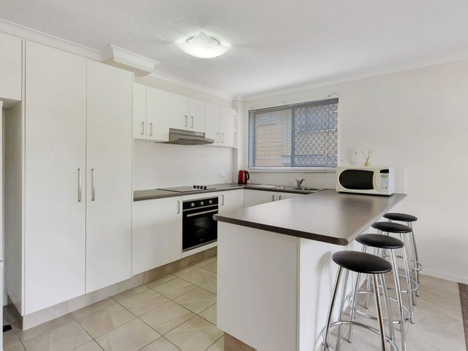 2/26 Stanhill Drive, Chevron Island QLD 4217, Chevron Island - Thumbnail 3