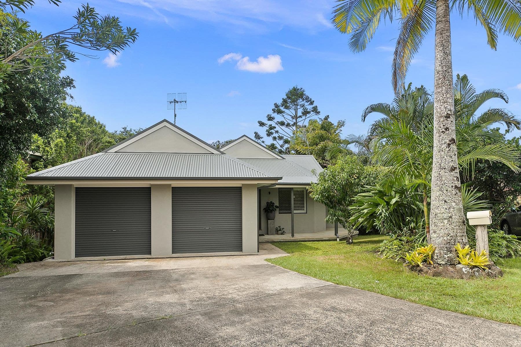 5 Hakea Crescent, Suffolk Park NSW 2481, Suffolk Park - Image 1