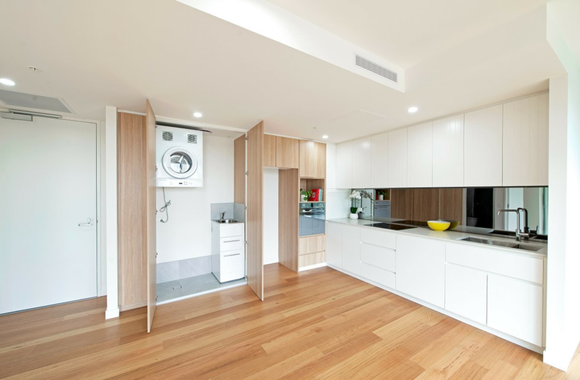221/45 Ainslie Avenue, Braddon, Braddon - Thumbnail 2
