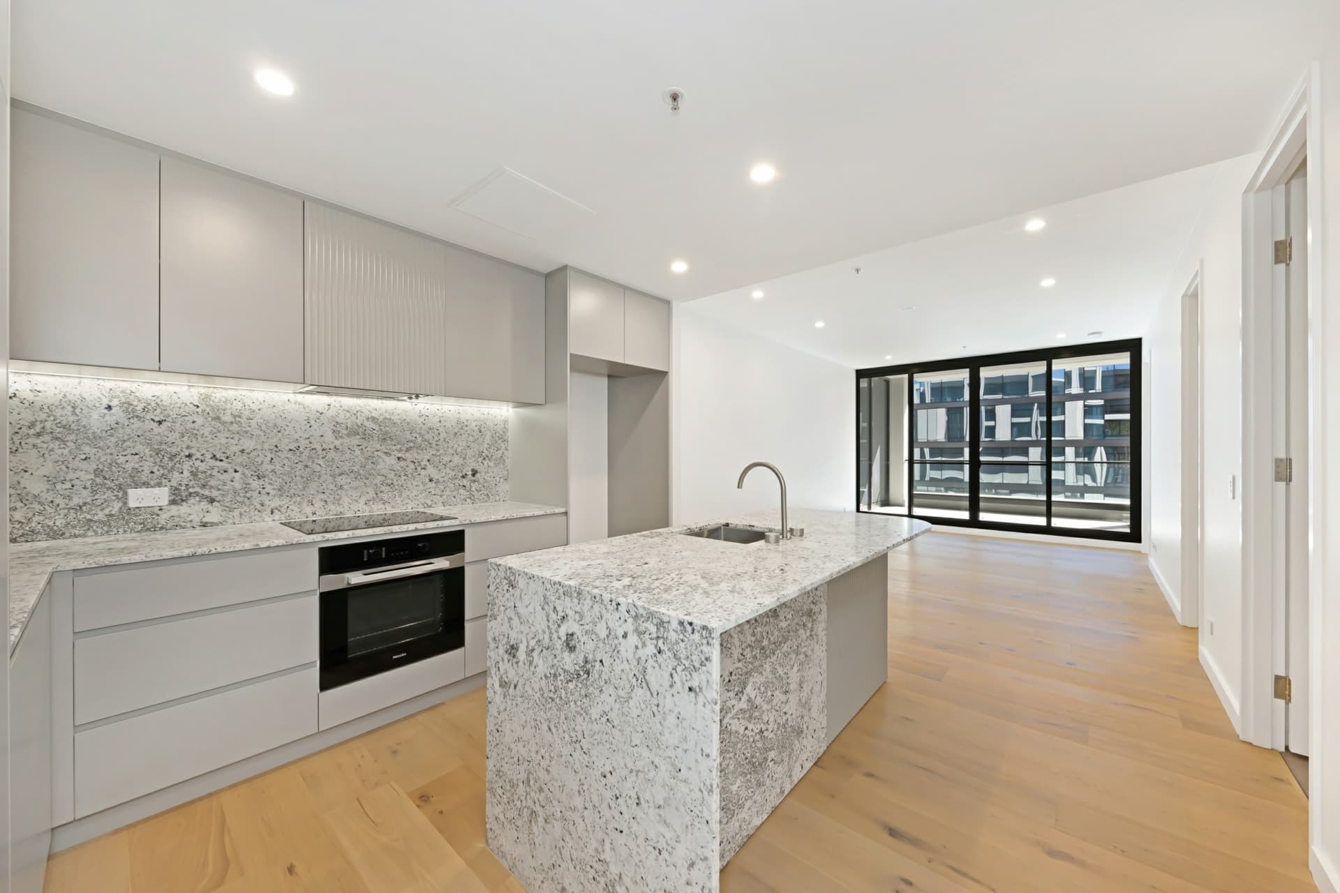 302/62 Constitution Avenue, Campbell, Campbell - Thumbnail 2
