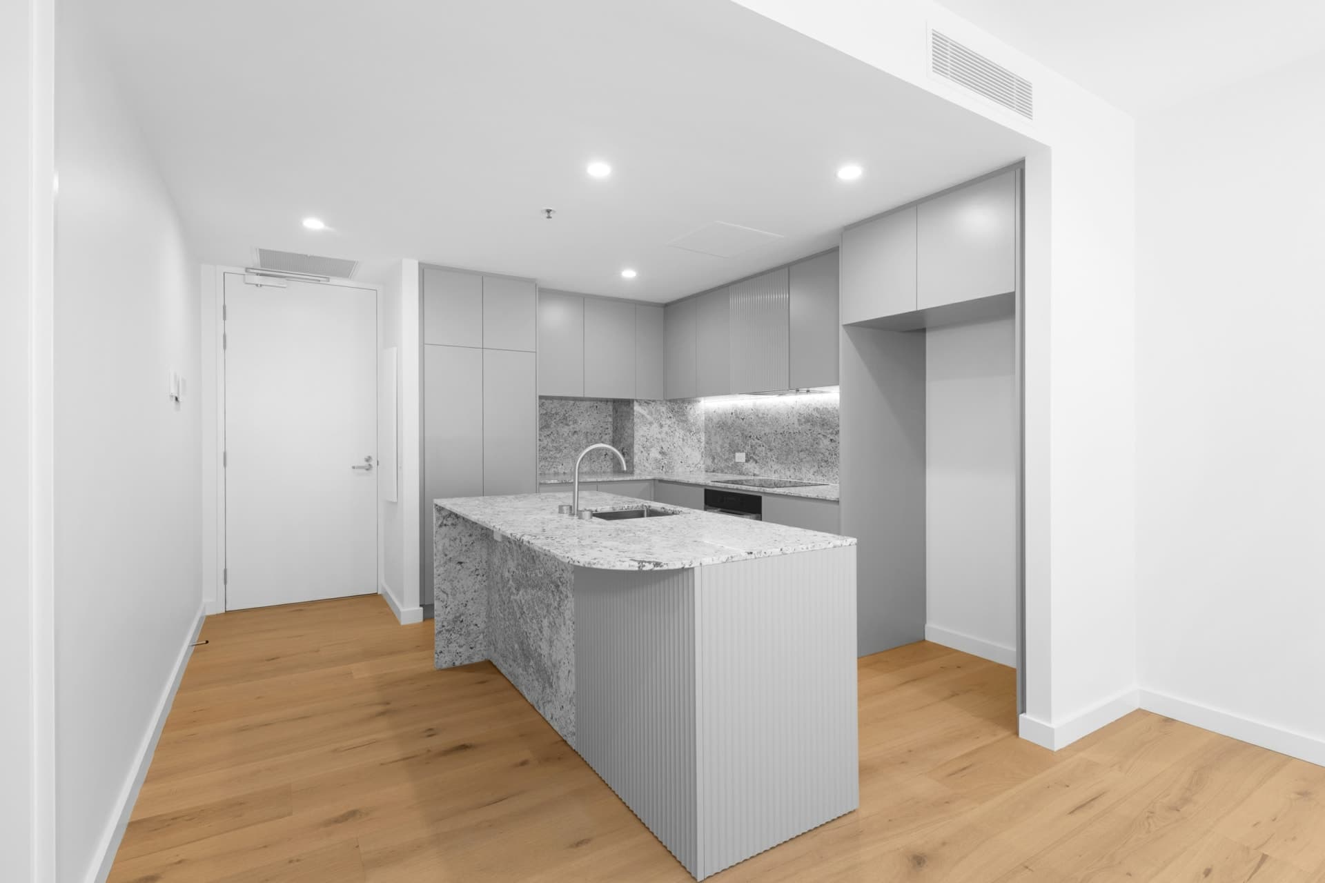 302/62 Constitution Avenue, Campbell, Campbell - Thumbnail 6