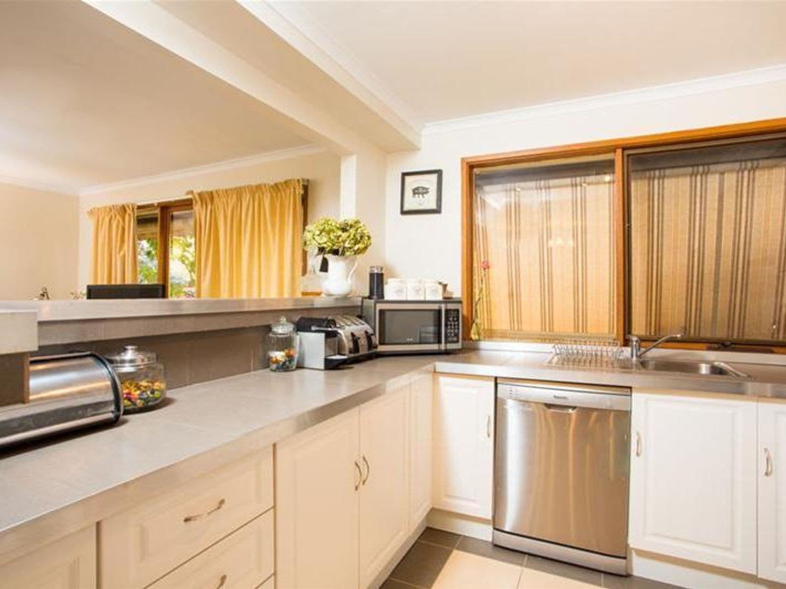 9 Noyce Court, Mildura VIC 3500, Mildura - Thumbnail 2
