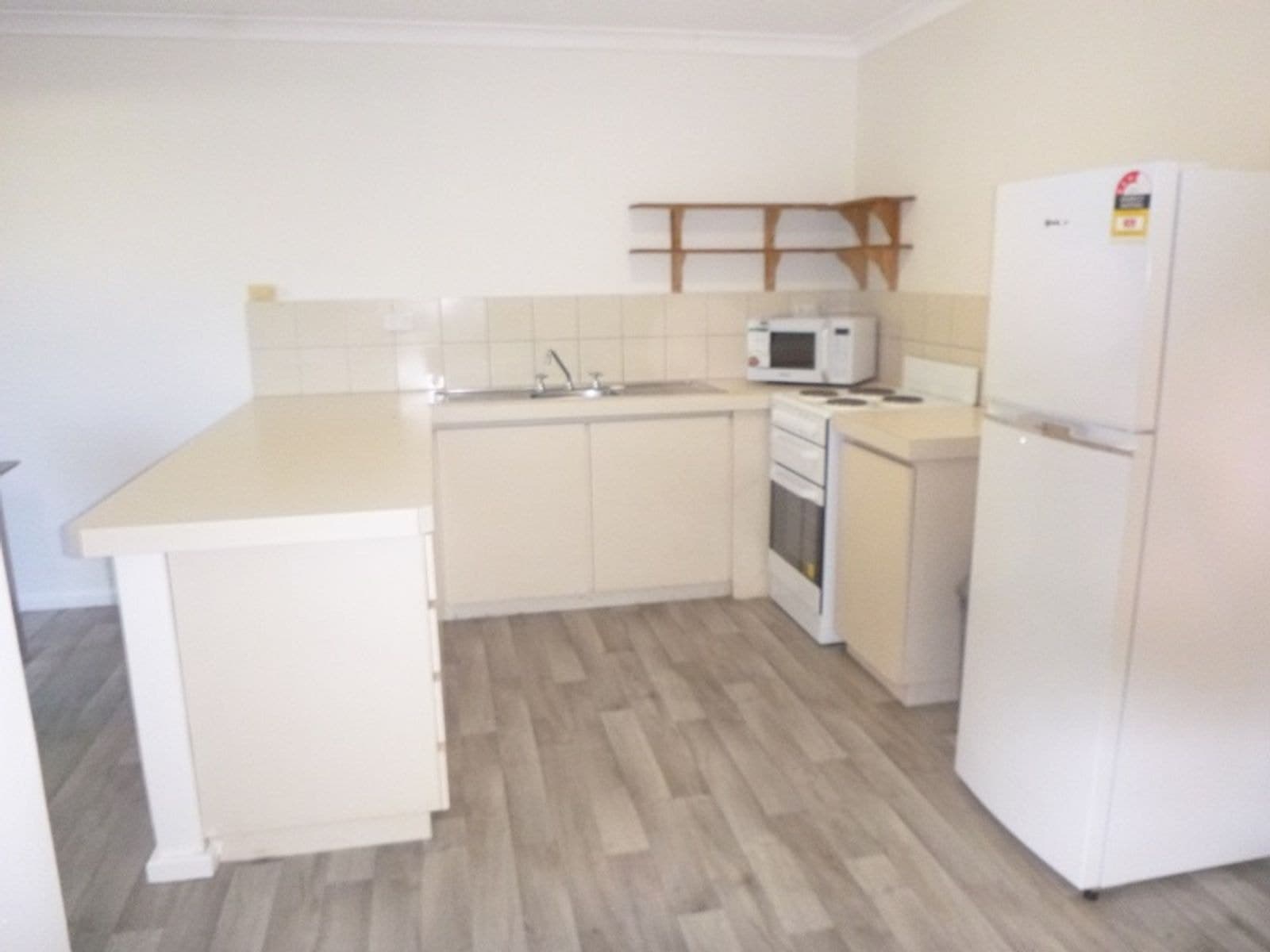 3/37 Sylvester Street, Coolgardie WA 6429, Coolgardie - Thumbnail 2