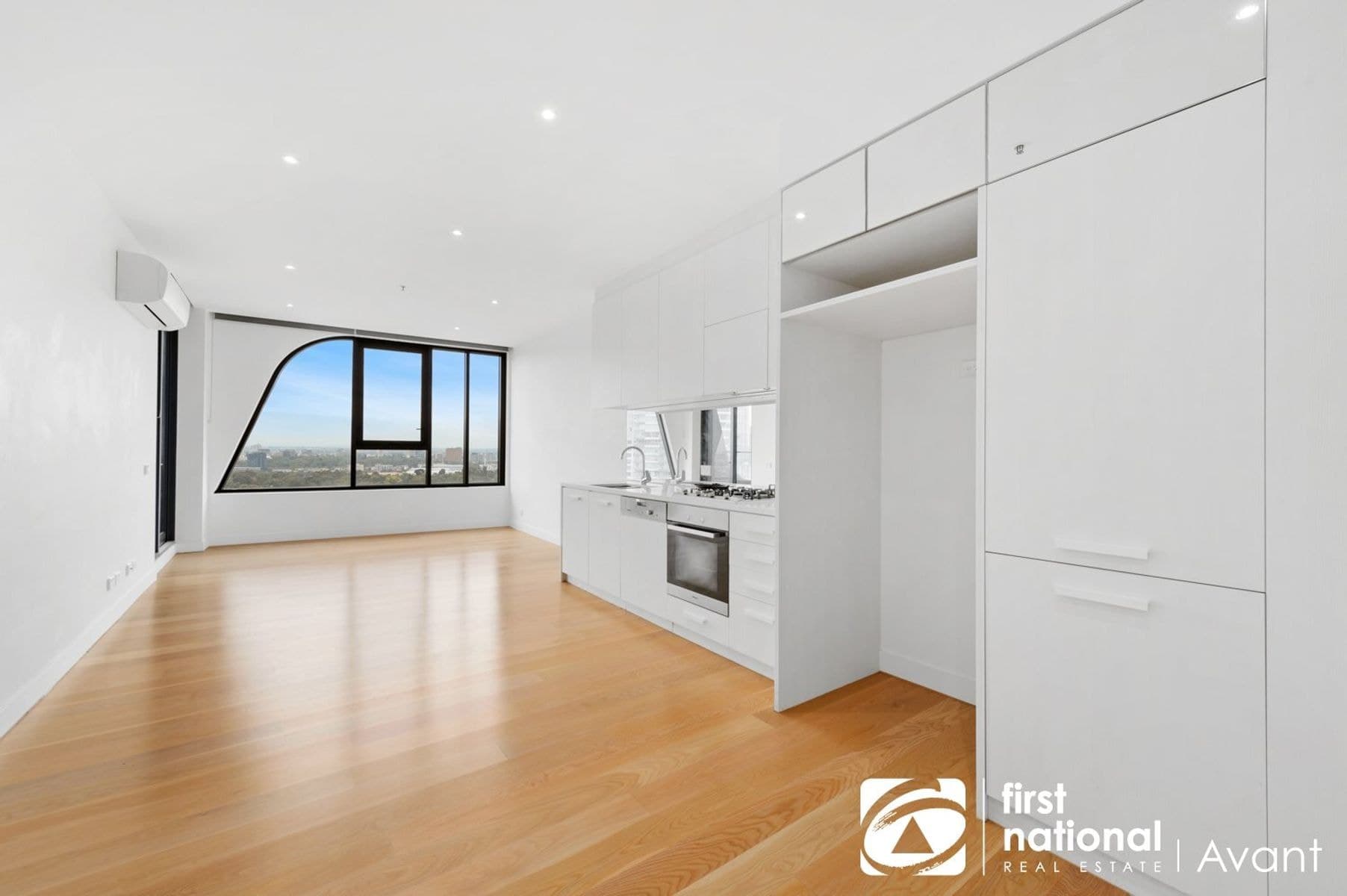 2603/38 Albert Road, South Melbourne VIC 3205, South Melbourne - Image 1