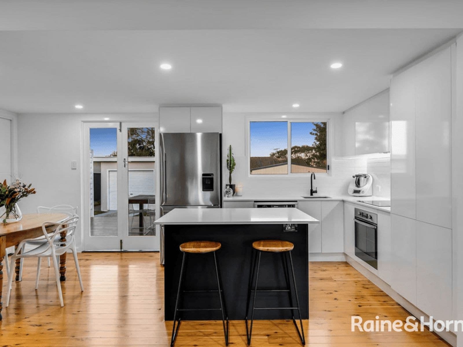 14 Berghofer Street, Rockville QLD 4350, Rockville - Thumbnail 2