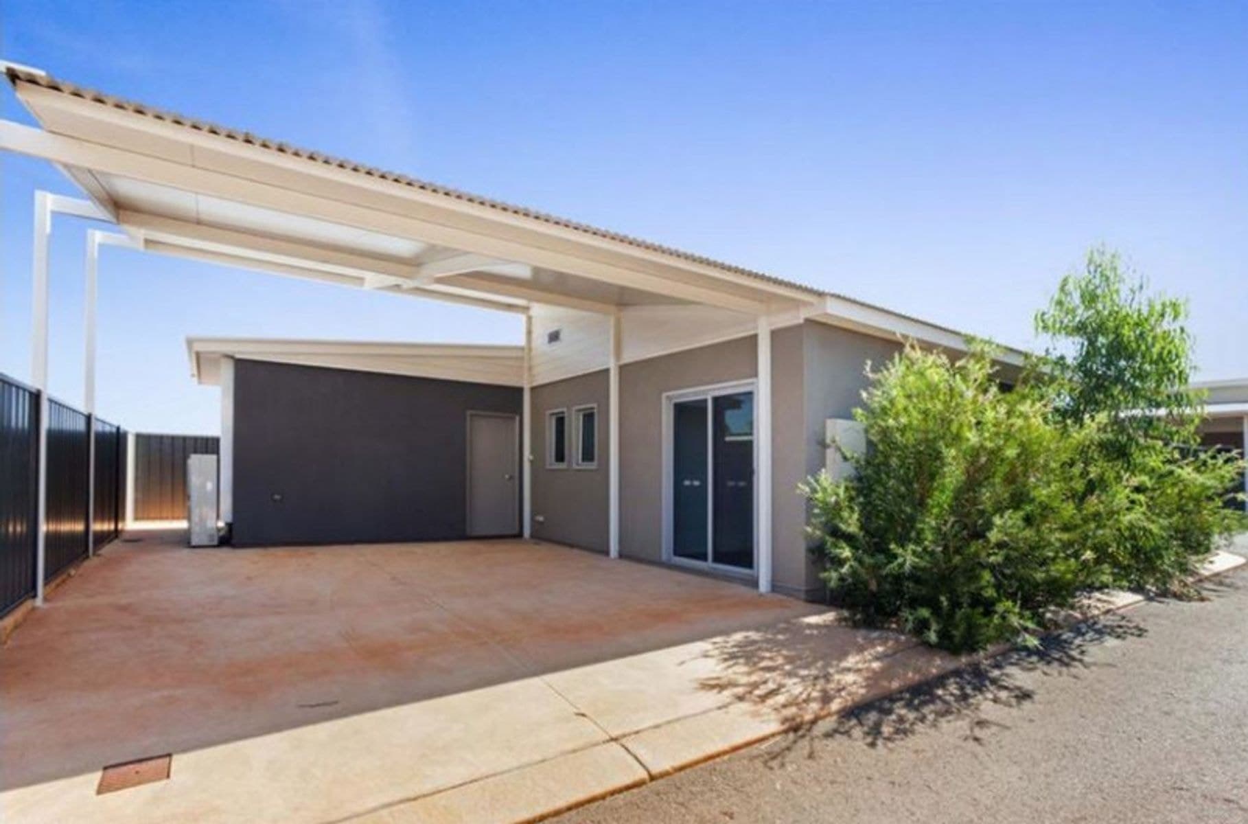 4/327 Warara Street, Tom Price WA 6751, Tom Price - Image 1