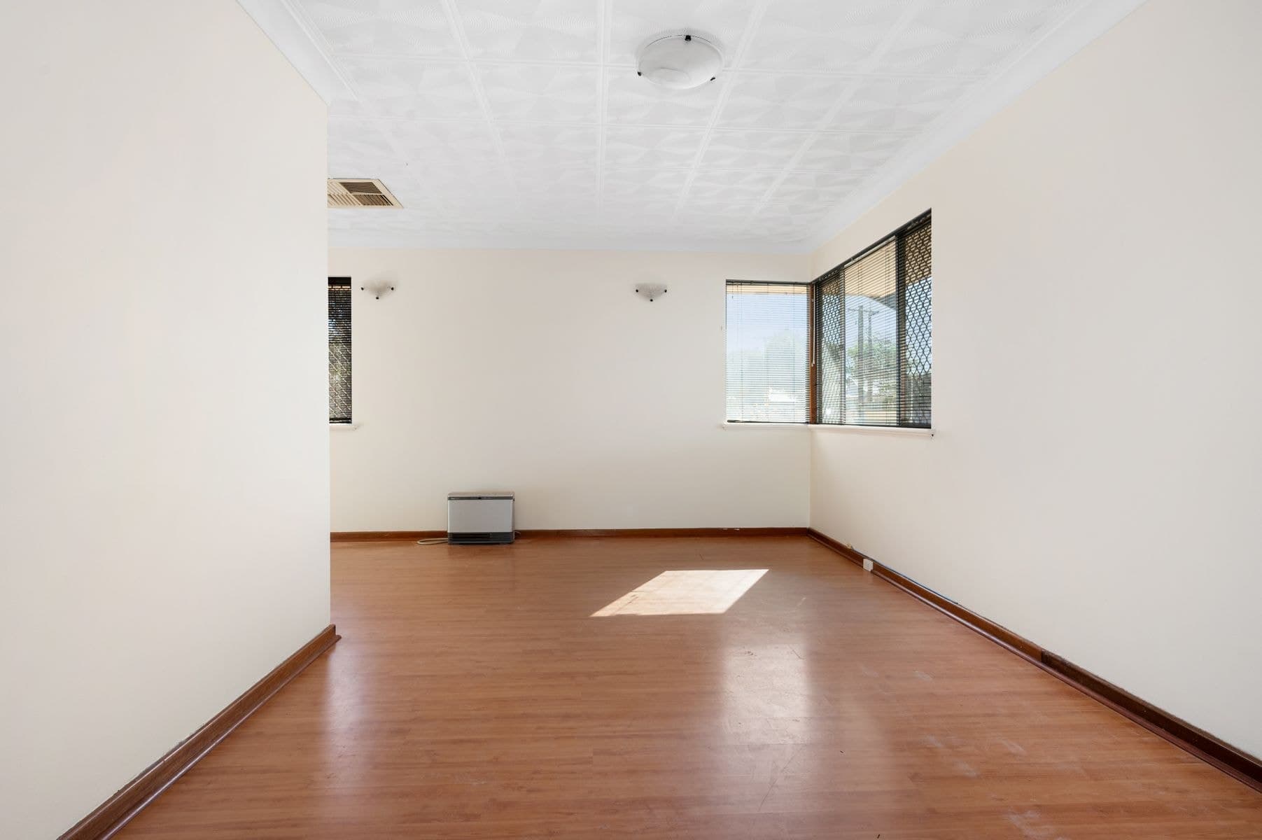 120 Ward Street, Lamington WA 6430, Lamington - Thumbnail 5