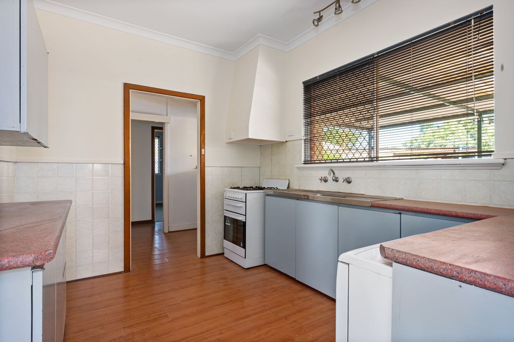 120 Ward Street, Lamington WA 6430, Lamington - Thumbnail 8