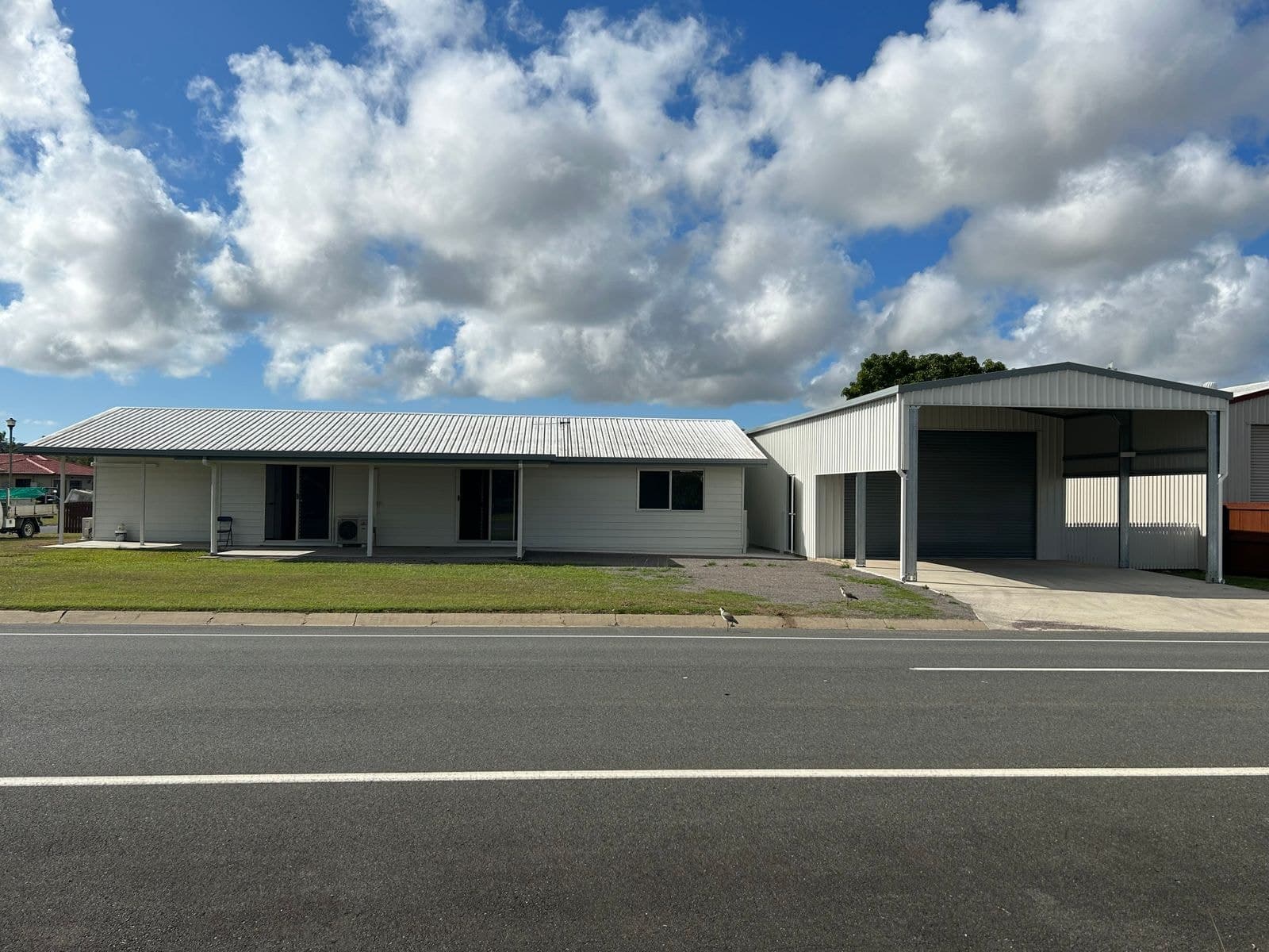 2 Michael Avenue, Sarina QLD 4737, Sarina - Thumbnail 2