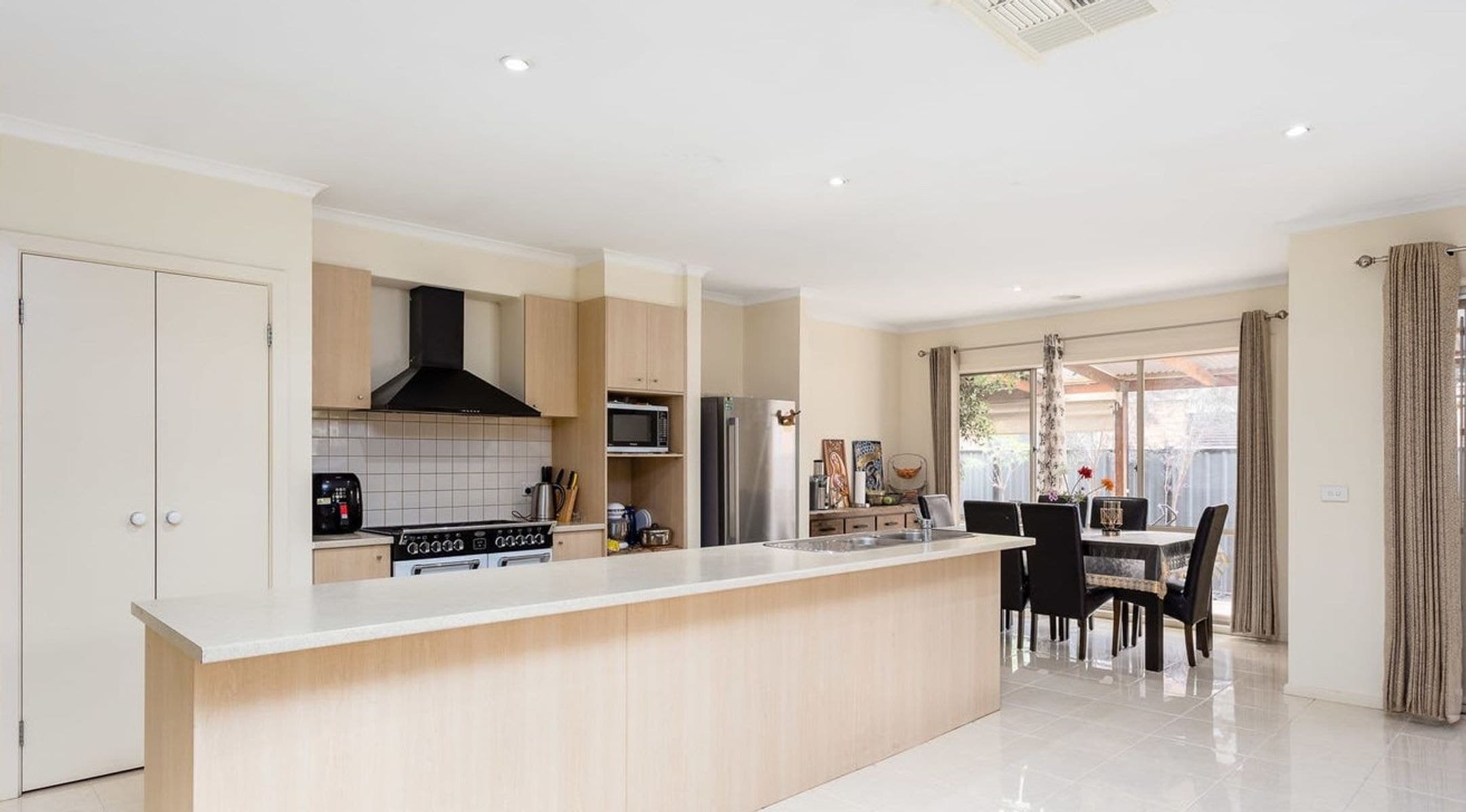 5 Whitlam Green, Point Cook VIC 3030, Point Cook - Thumbnail 5