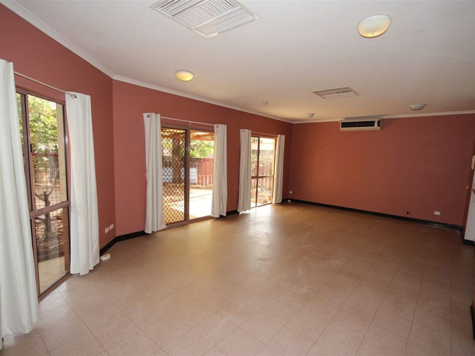 4/91 Lyndavale Drive, Larapinta NT 0875, Larapinta - Thumbnail 2