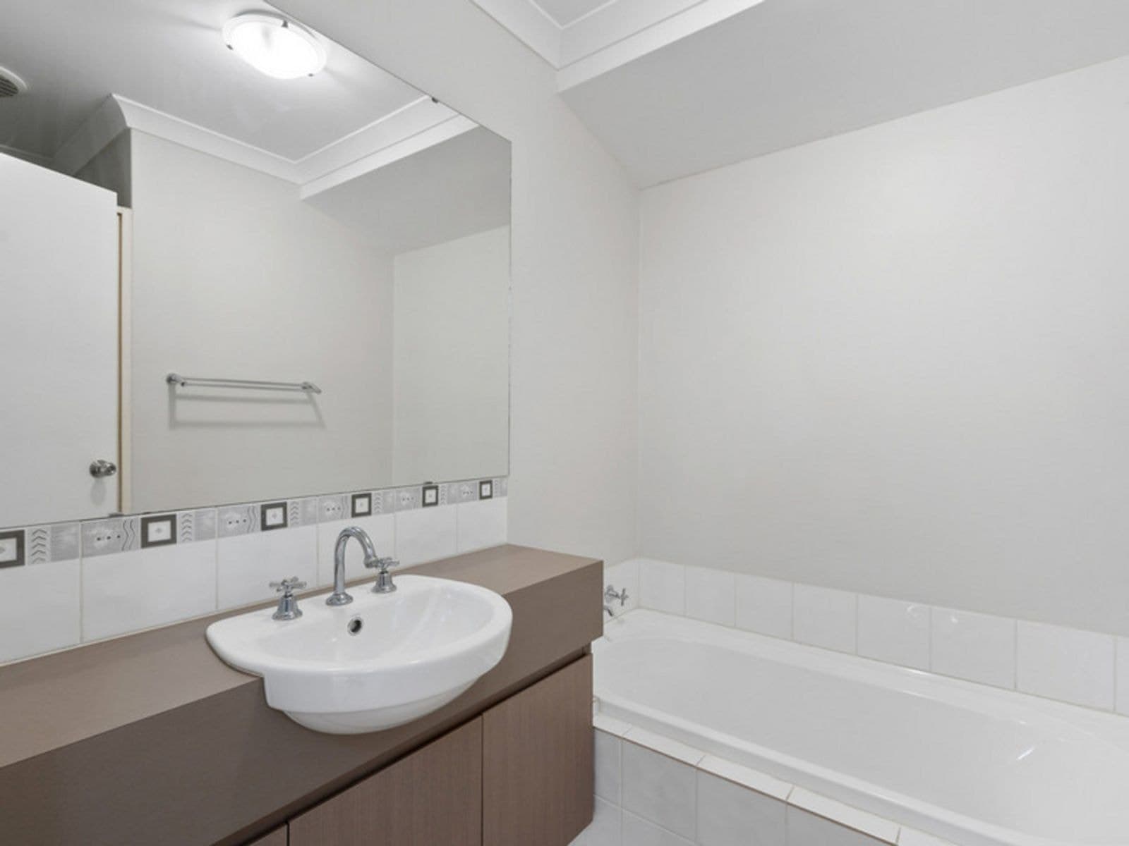 1/6 Adams Court, Kelmscott WA 6111, Kelmscott - Thumbnail 4