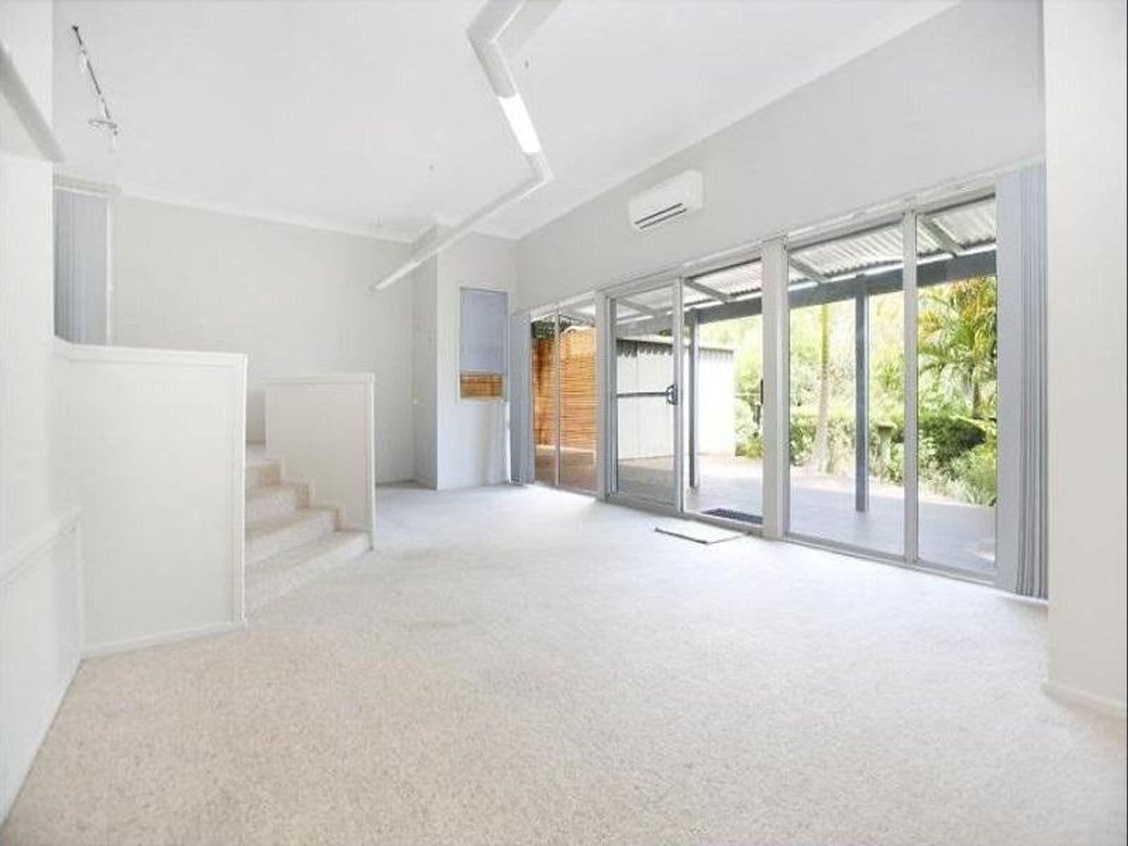 18A Farrer Place, Frenchs Forest NSW 2086, Frenchs Forest - Thumbnail 2