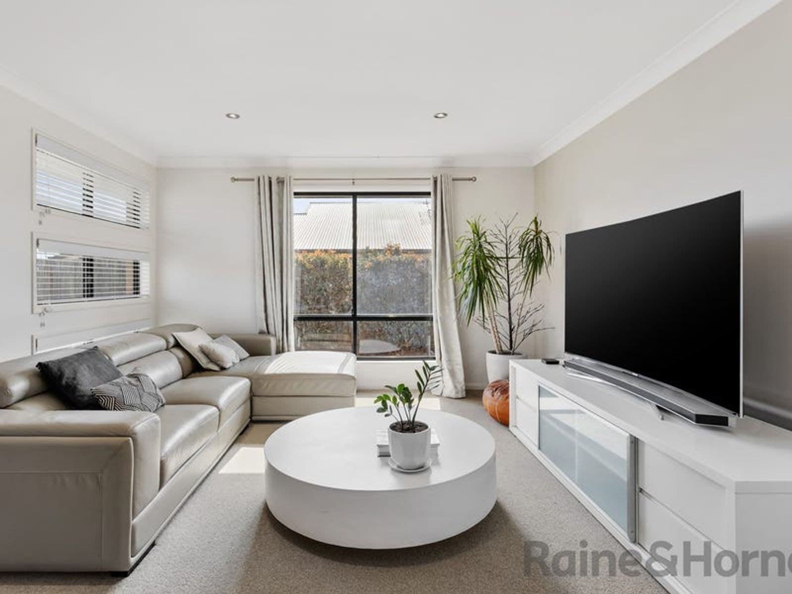 28 Pugh Street, Middle Ridge QLD 4350, Middle Ridge - Thumbnail 2