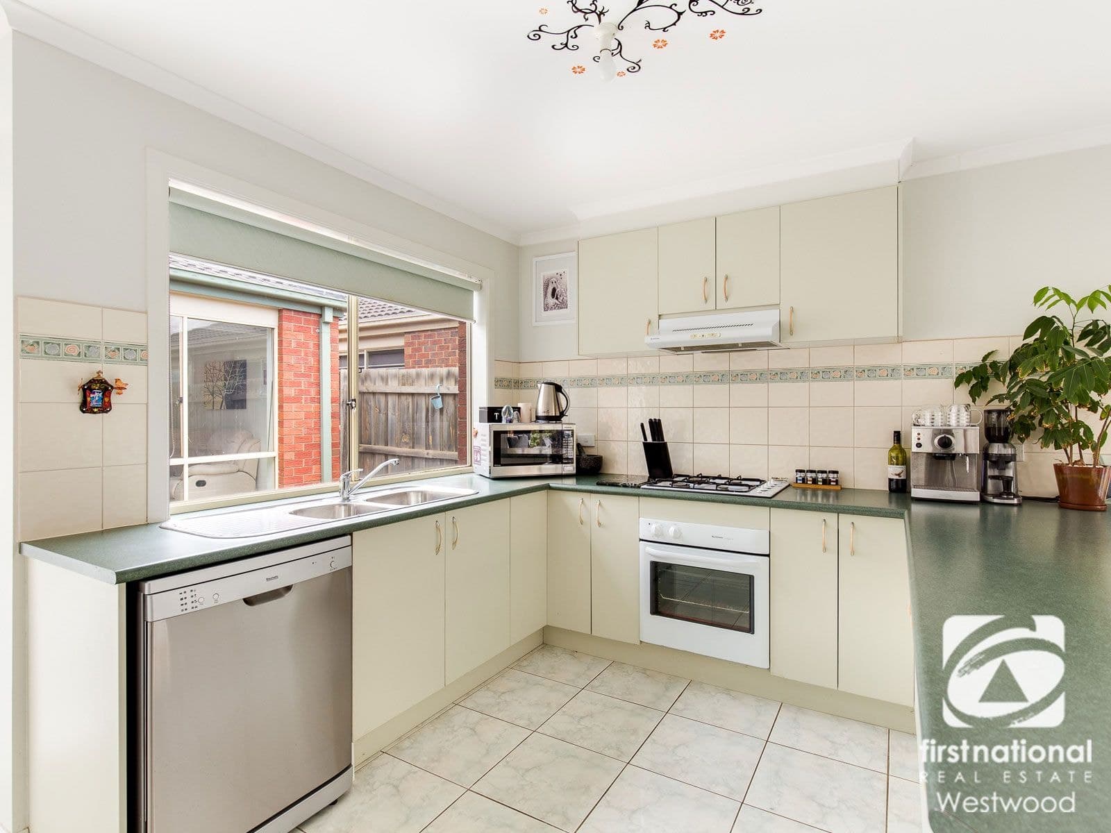 15 Armytage Way, Wyndham Vale VIC 3024, Wyndham Vale - Thumbnail 2