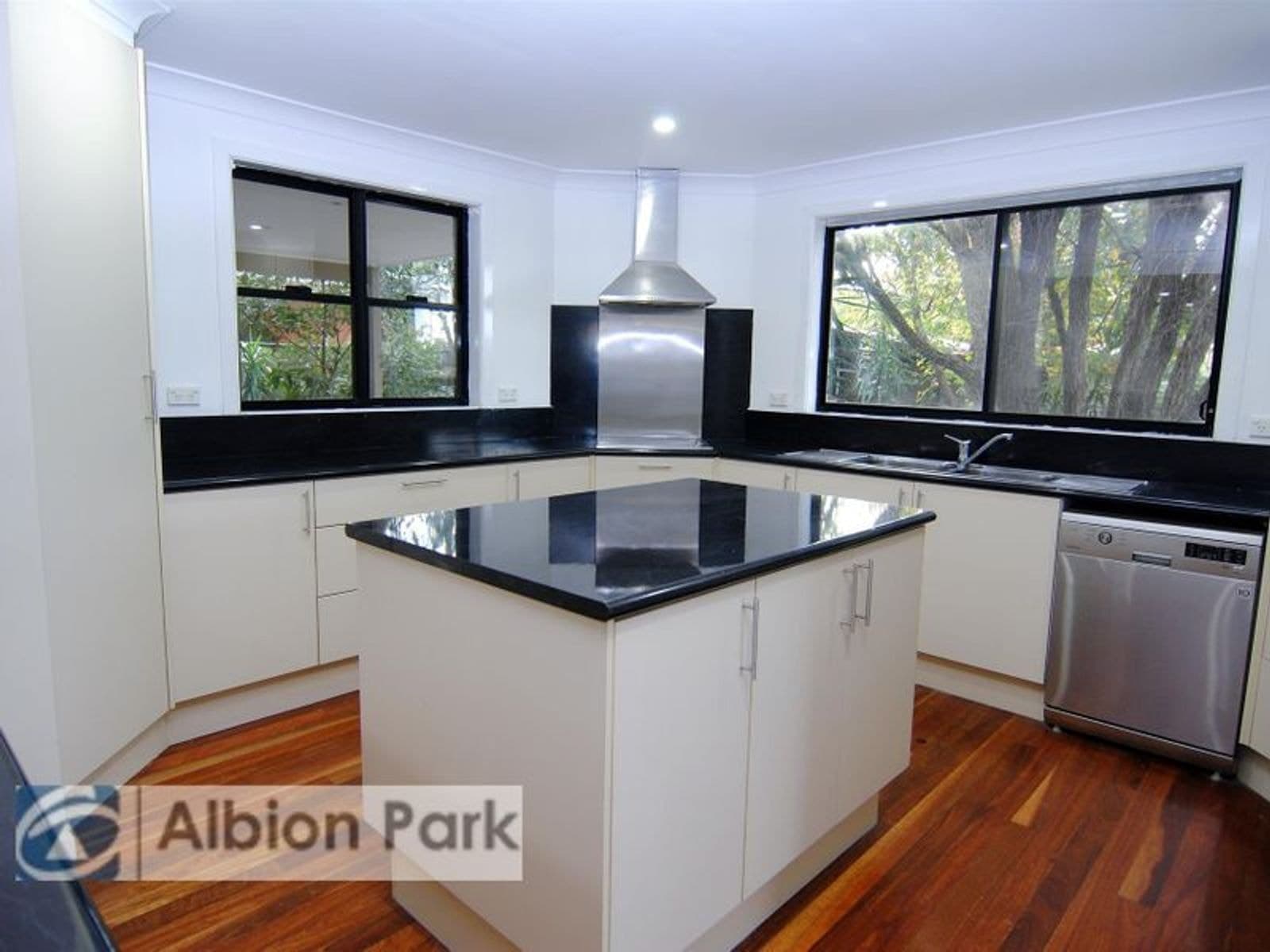 216 Tongarra Road, Albion Park NSW 2527, Albion Park - Thumbnail 4