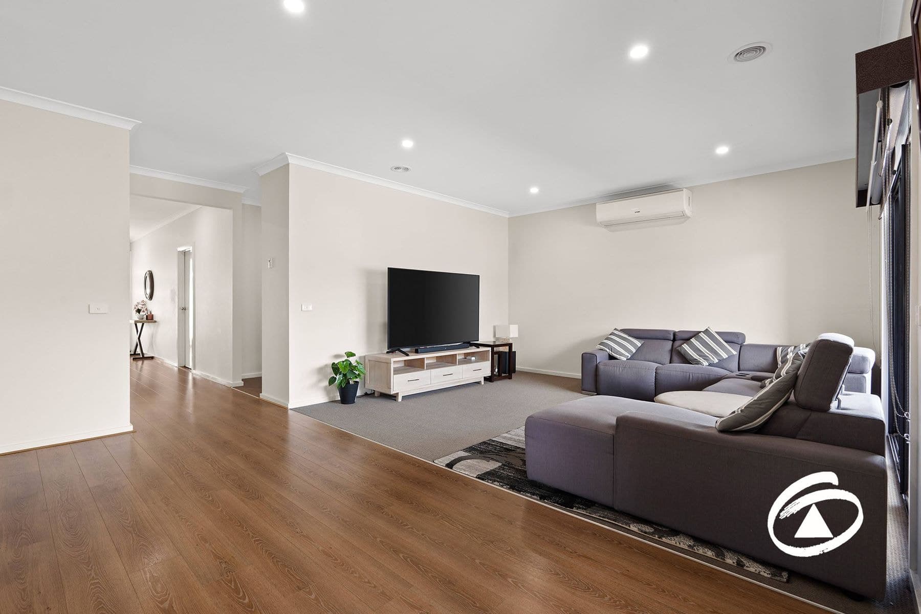 72 Castillo Avenue, Clyde North VIC 3978, Clyde North - Thumbnail 8
