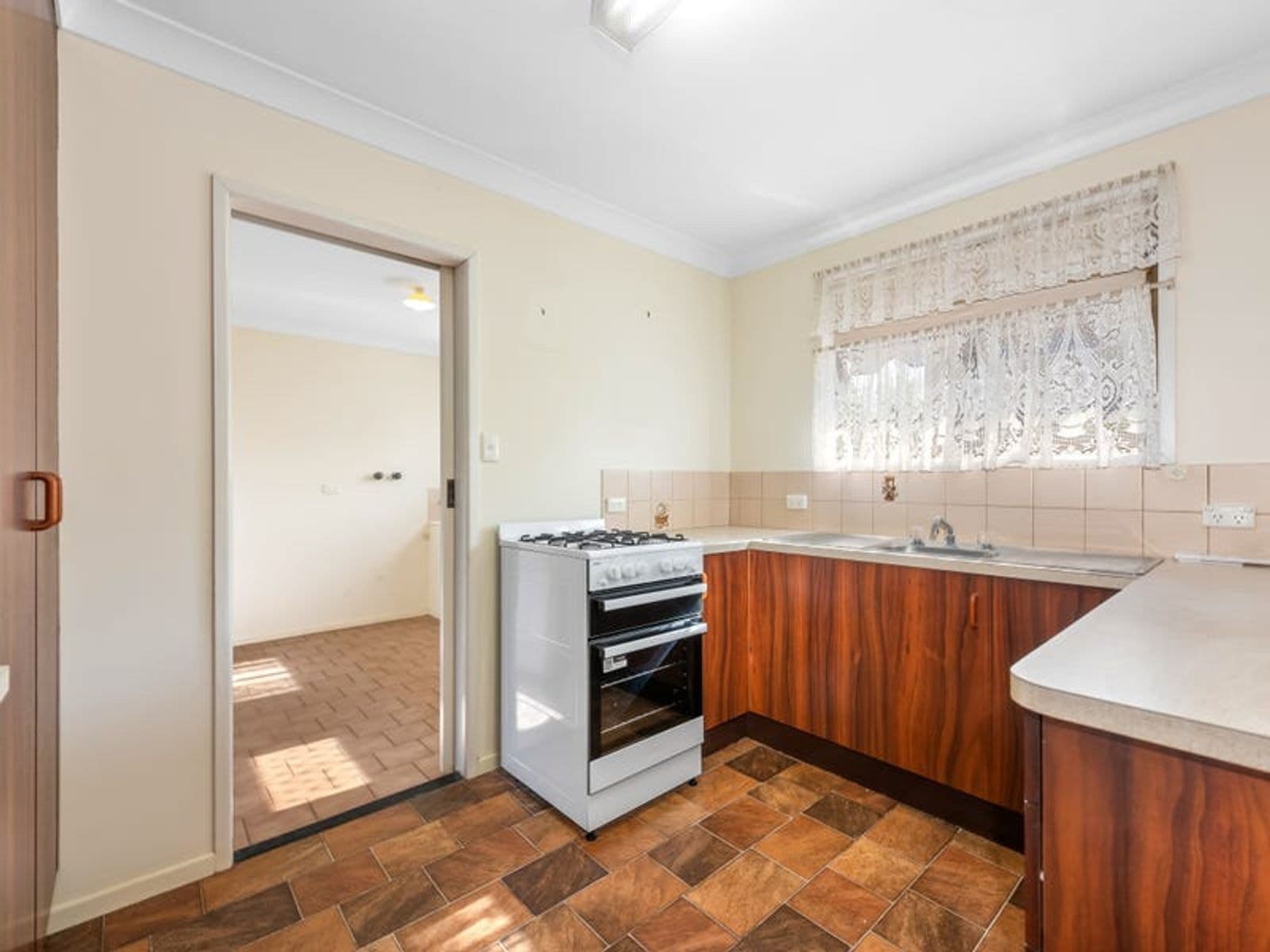 1A Miles Street, Harristown QLD 4350, Harristown - Thumbnail 3