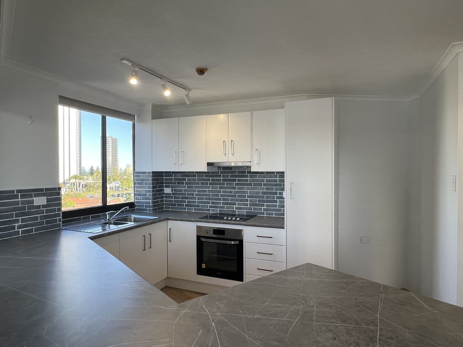 27/37 Monaco Street, Surfers Paradise QLD 4217, Surfers Paradise - Image 1