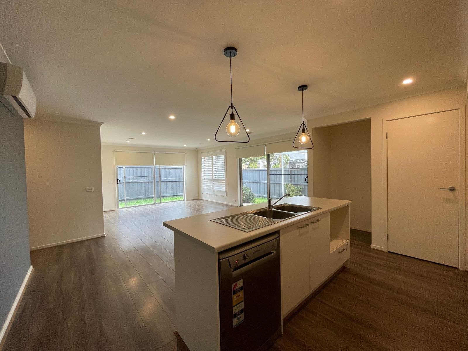 14 Astoria Drive, Point Cook VIC 3030, Point Cook - Thumbnail 8