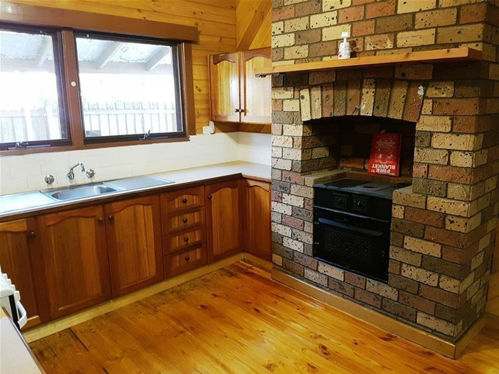 2 Greaves Street South, Werribee VIC 3030, Werribee - Thumbnail 5
