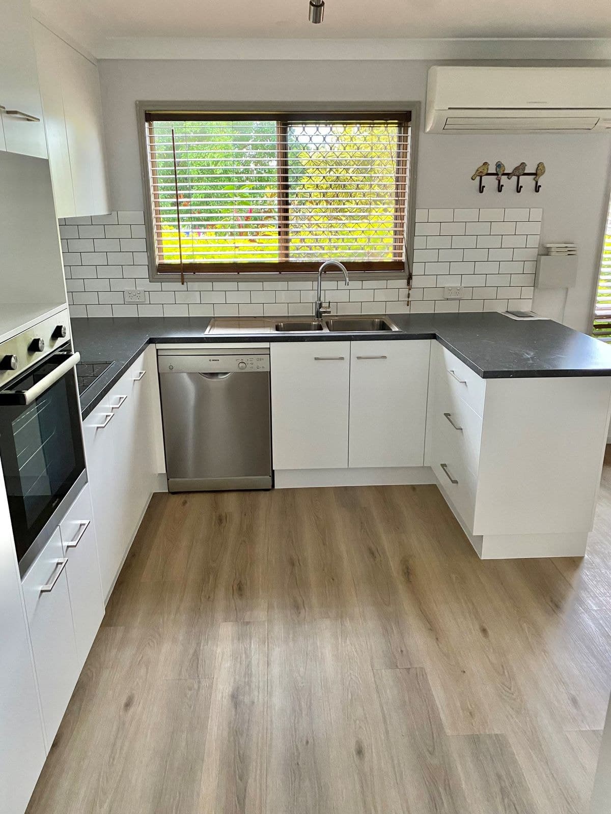 2/7 Hunter Street, West Mackay QLD 4740, West Mackay - Thumbnail 2