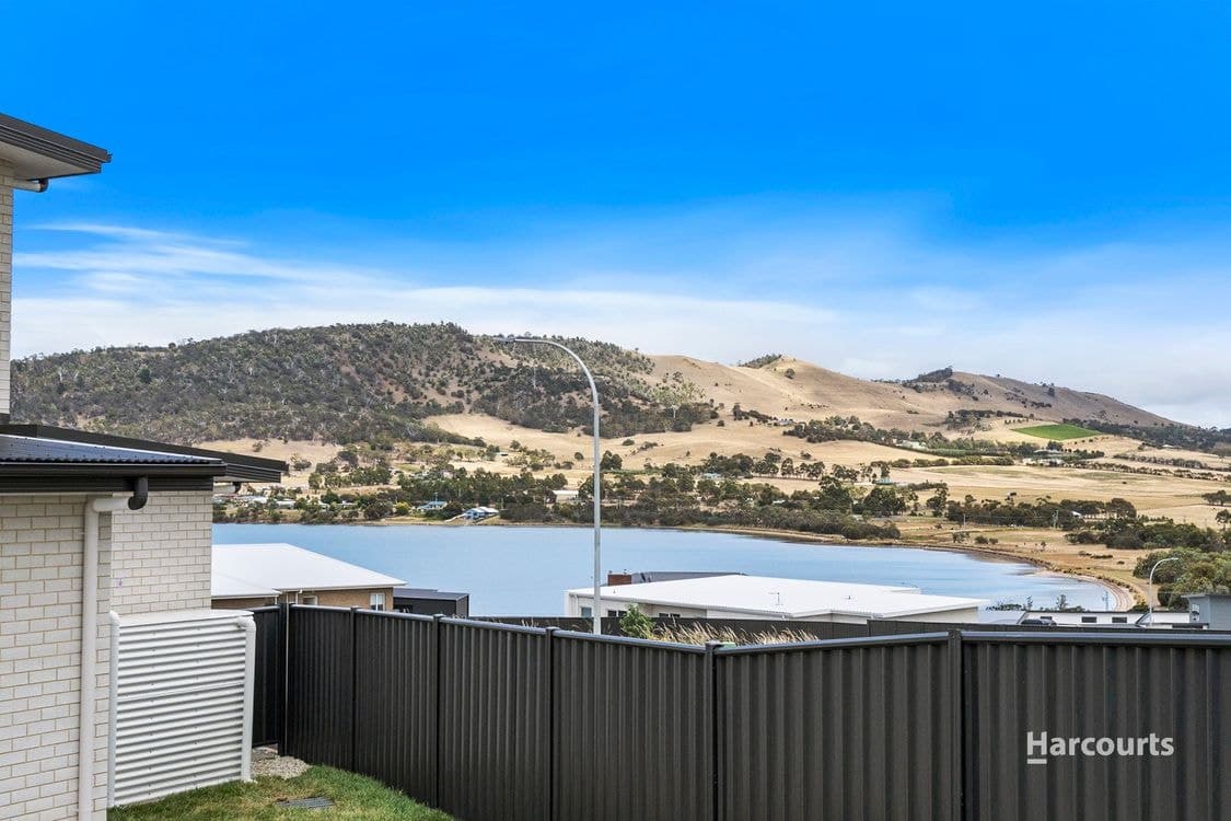 1/32 Sunningdale Close, MIDWAY POINT, TAS 7171, Midway Point - Thumbnail 3
