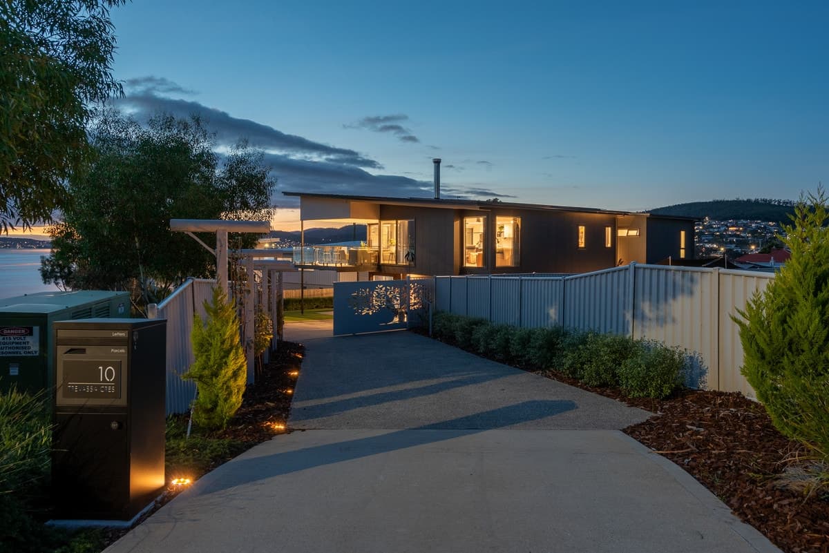 10 Trevassa Crescent Tranmere TAS 7018, Tranmere - Image 1