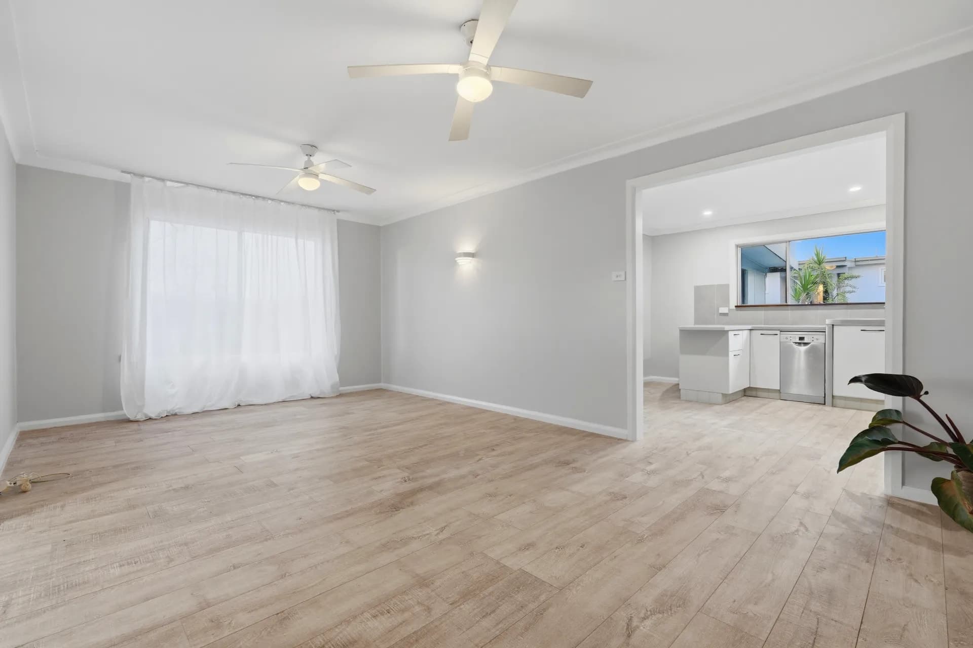 16a Germaine  Avenue, Bateau Bay, NSW, Bateau Bay - Thumbnail 2