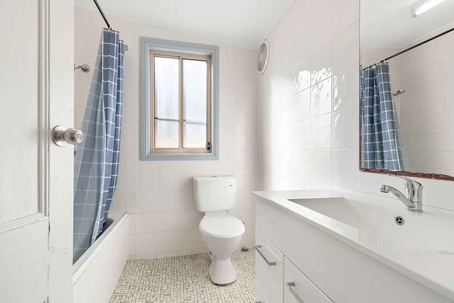 6 Macquarie Street, Swansea, NSW, Swansea - Thumbnail 5