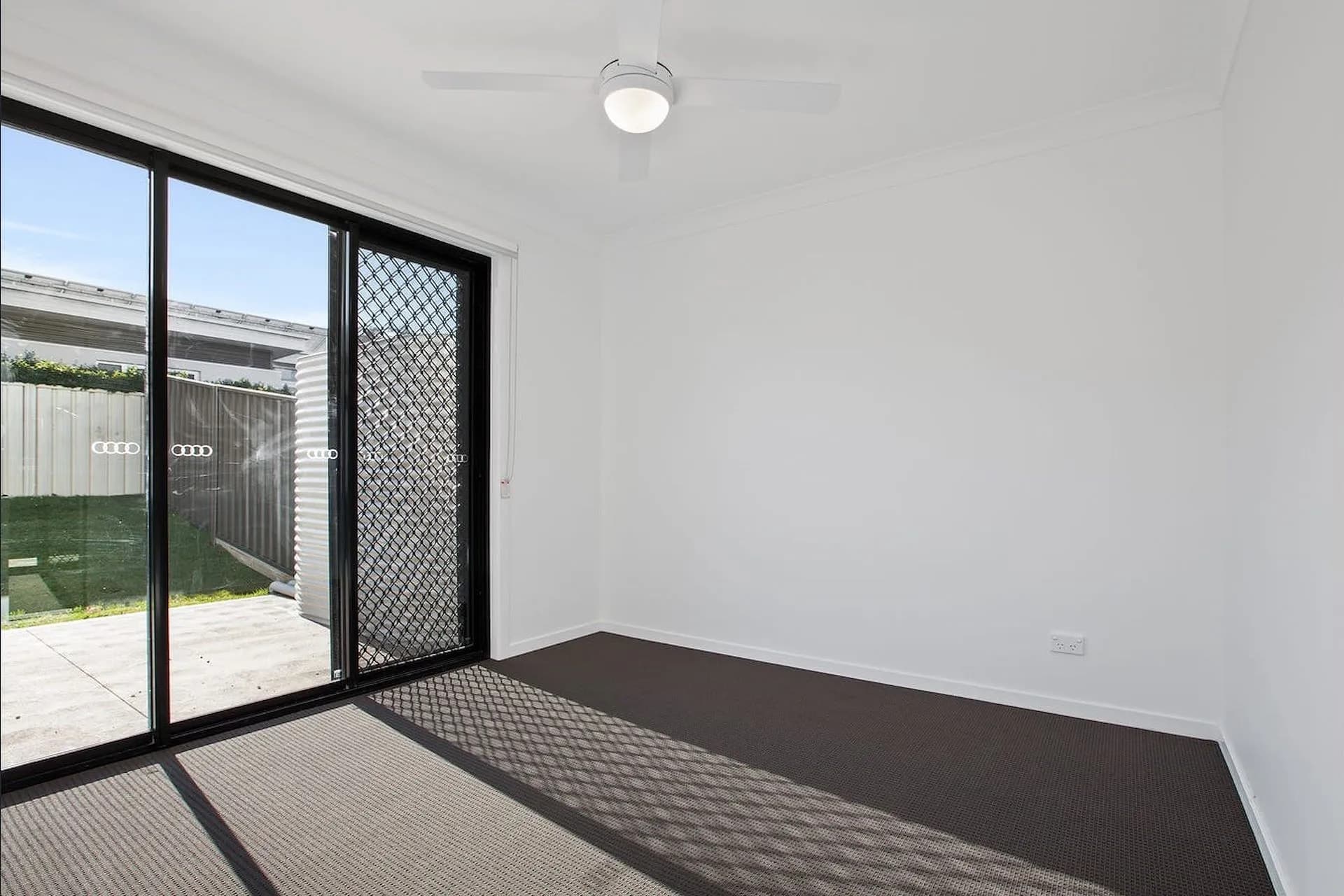 15 Santa Fe  Close, Cameron Park, NSW, Cameron Park - Thumbnail 2
