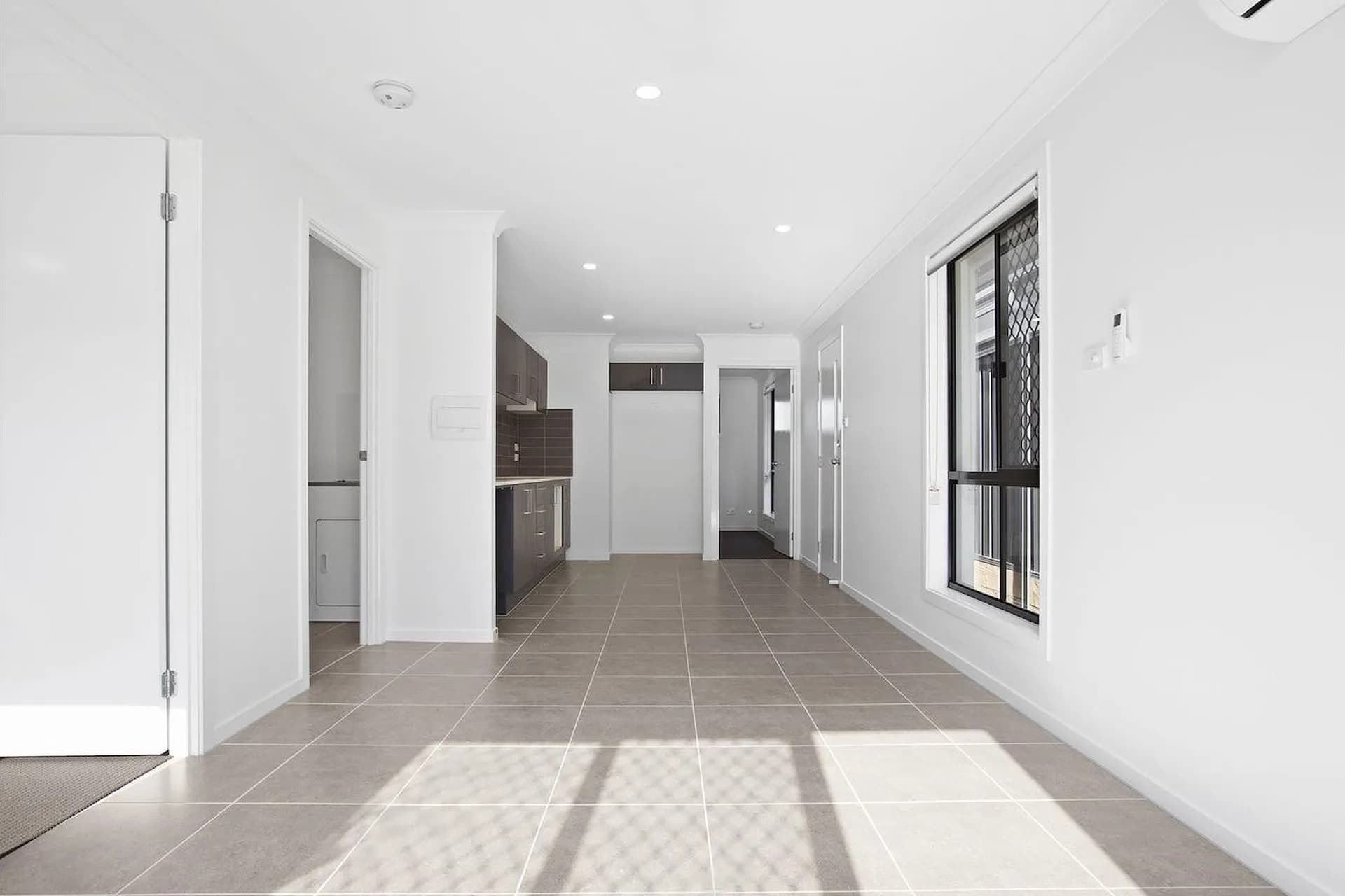 15 Santa Fe  Close, Cameron Park, NSW, Cameron Park - Thumbnail 6
