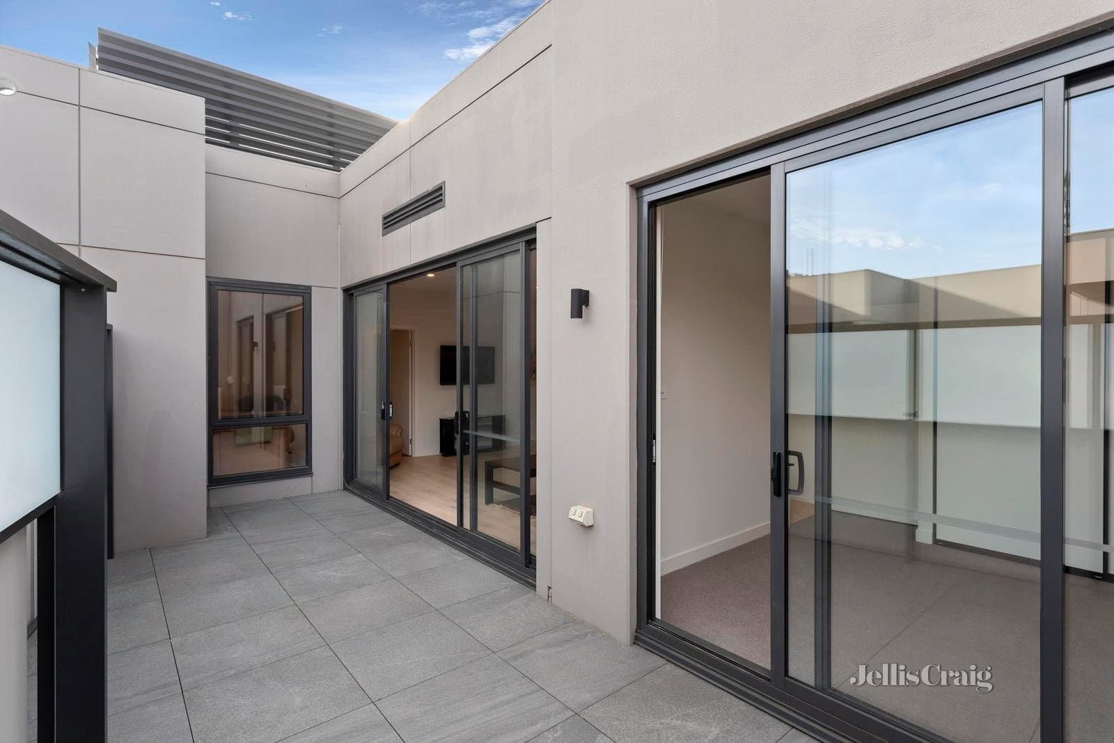 409/210 Reynolds Road, Doncaster East, Doncaster East - Image 1