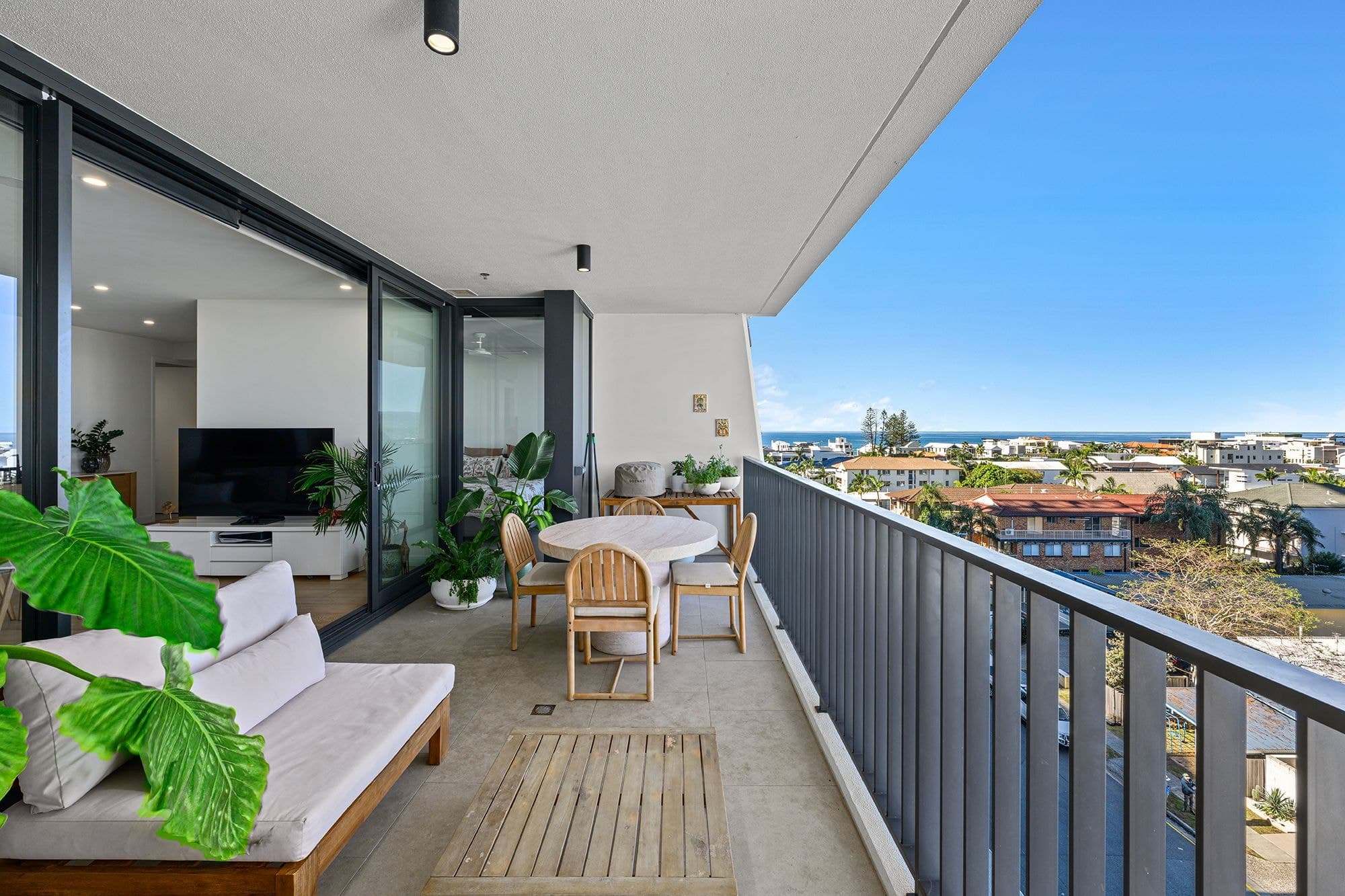 505/43 Peerless Avenue, Mermaid Beach QLD 4218, Mermaid Beach - Thumbnail 3