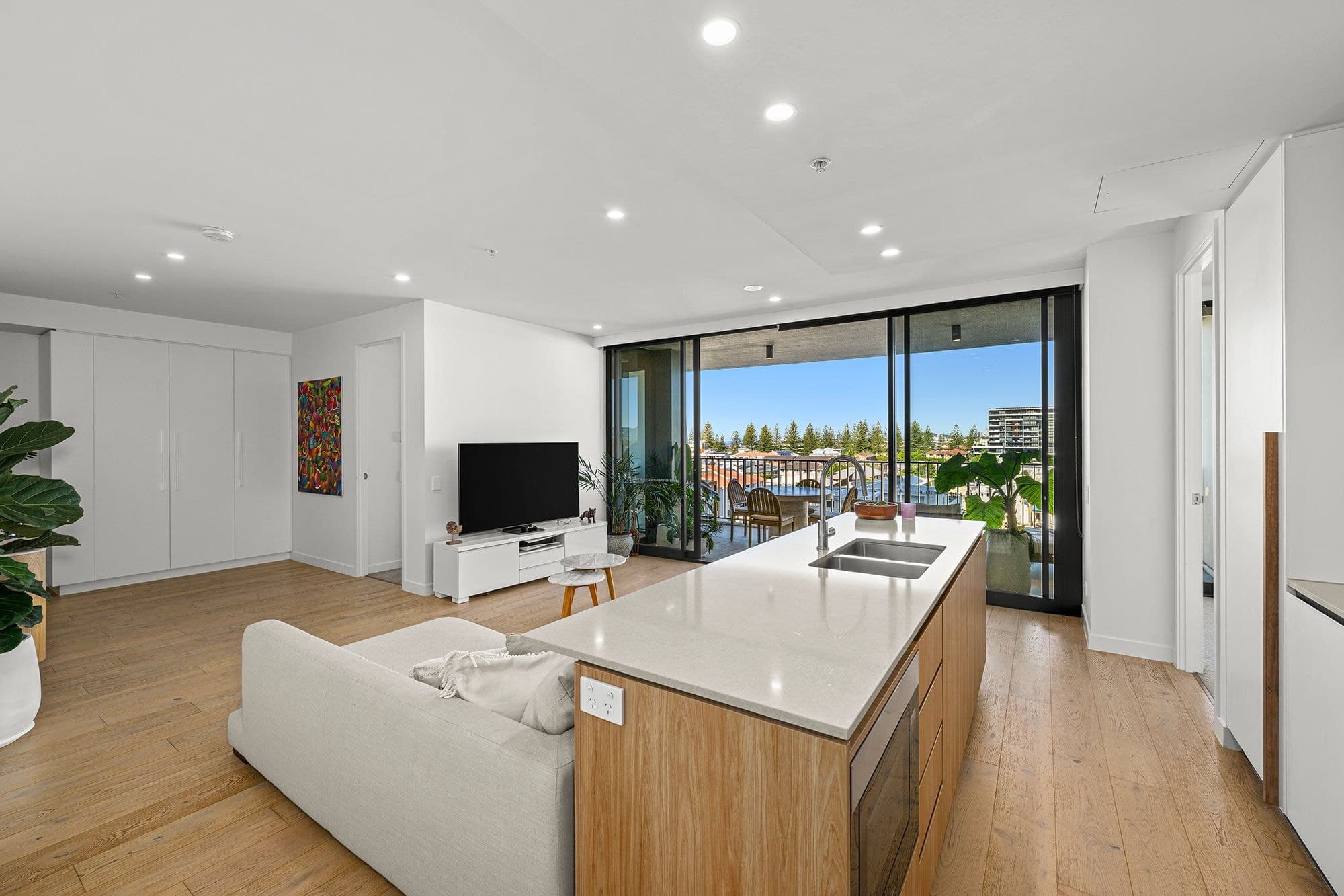 505/43 Peerless Avenue, Mermaid Beach QLD 4218, Mermaid Beach - Thumbnail 8