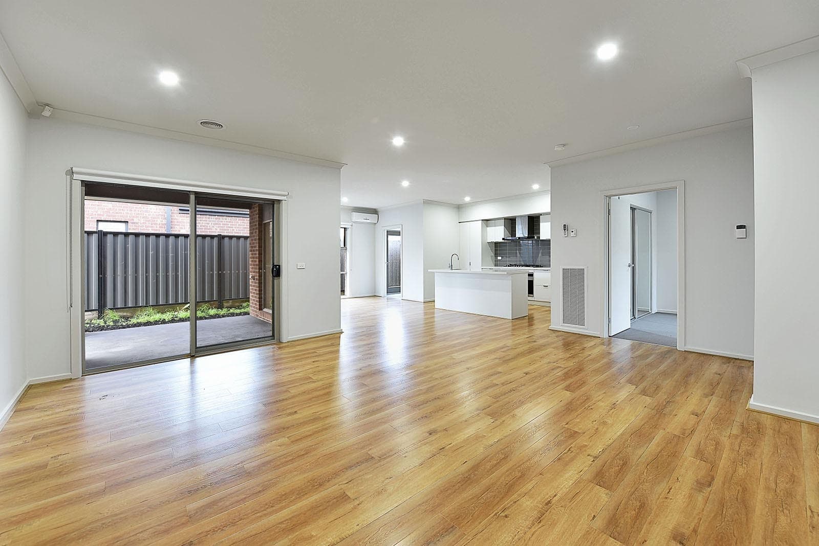 121 Blossom Dr, Greenvale, VIC 3059, Greenvale - Thumbnail 2