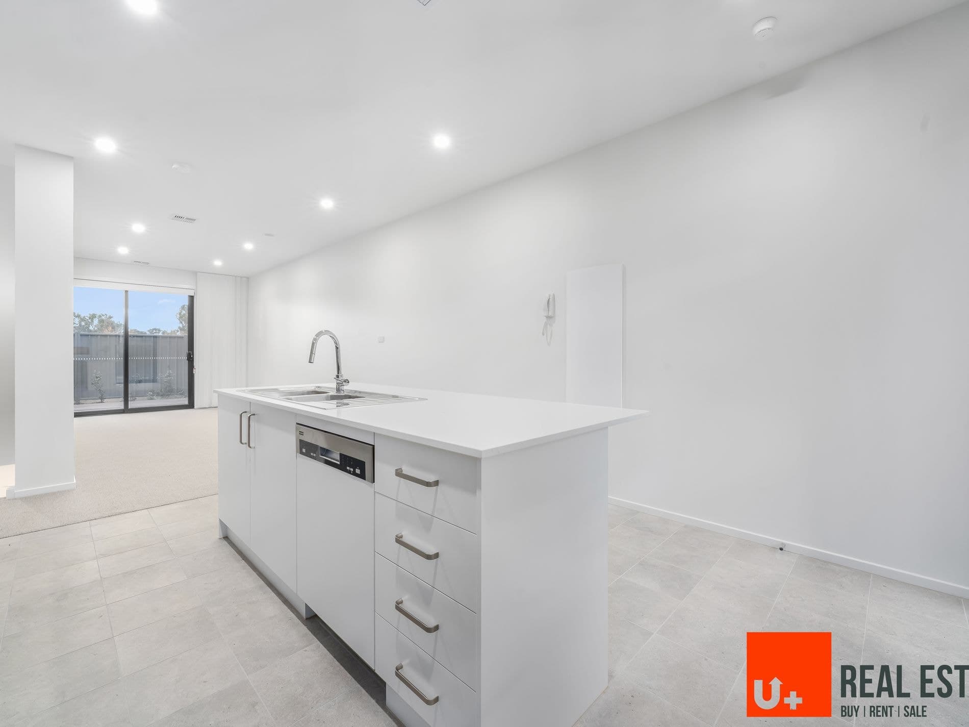 20 / 75 Kate Crace Street, GUNGAHLIN, Gungahlin - Thumbnail 2