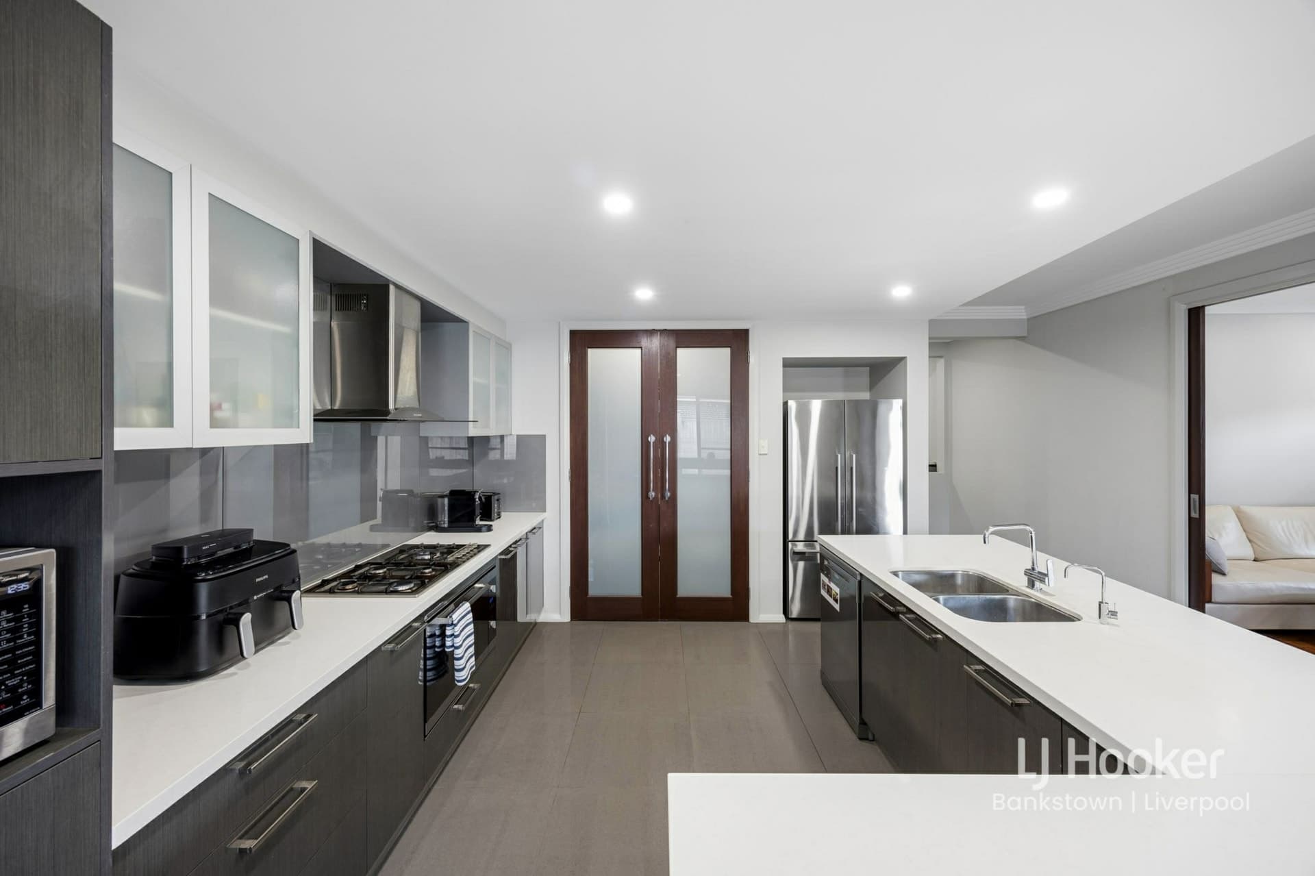 25 Hoy Street, Moorebank, Moorebank - Thumbnail 3