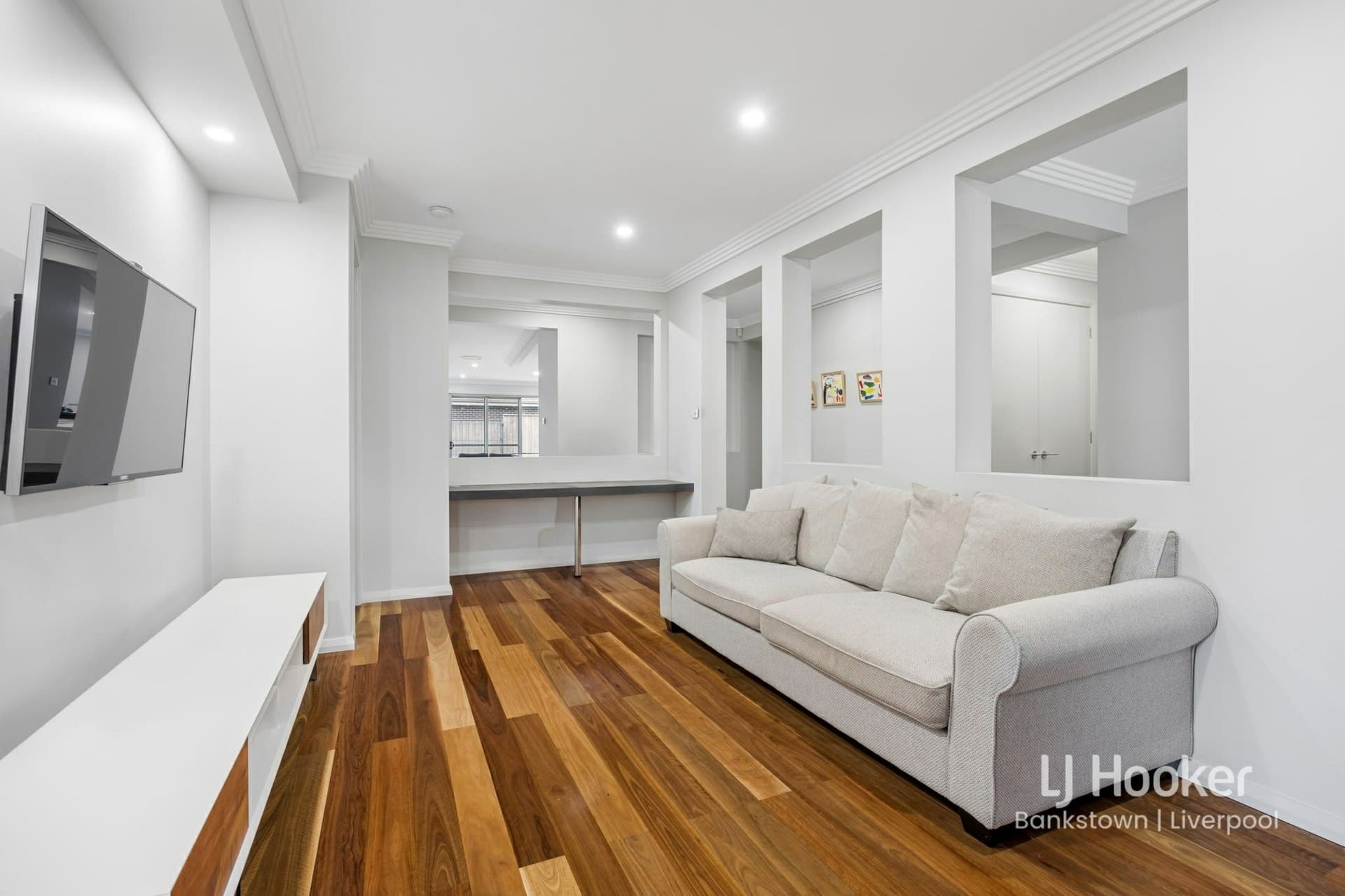 25 Hoy Street, Moorebank, Moorebank - Thumbnail 7