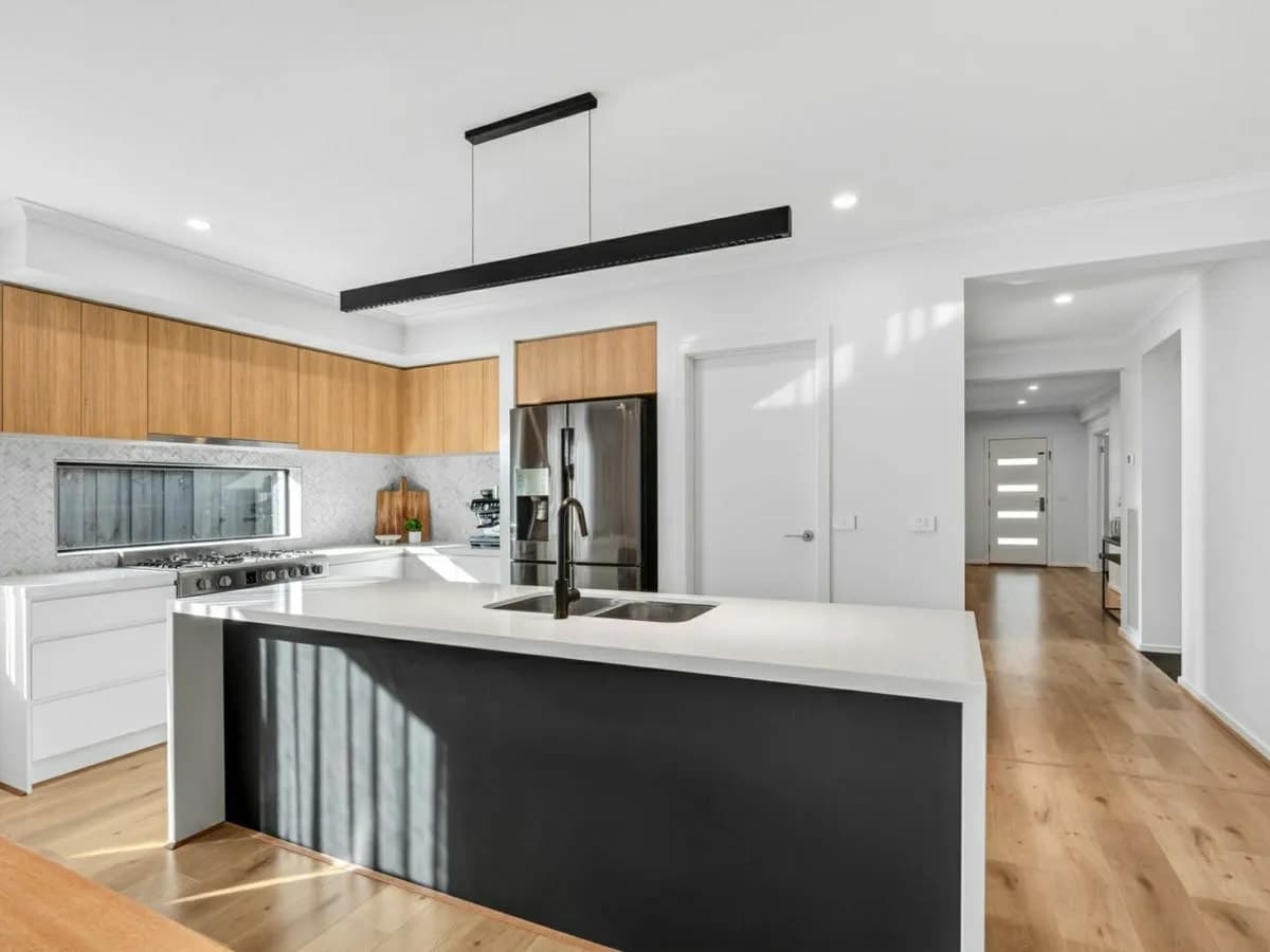 6 Chateau Way, MOUNT DUNEED, Mount Duneed - Thumbnail 3