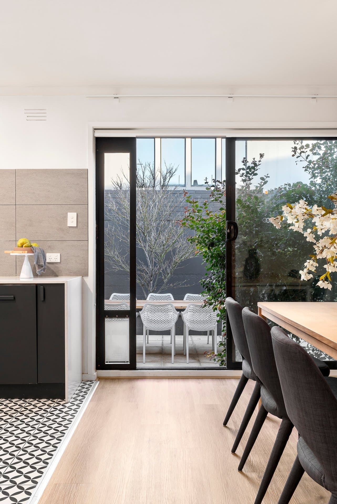 3/6-10 Lennox Street, Hawthorn - Thumbnail 2