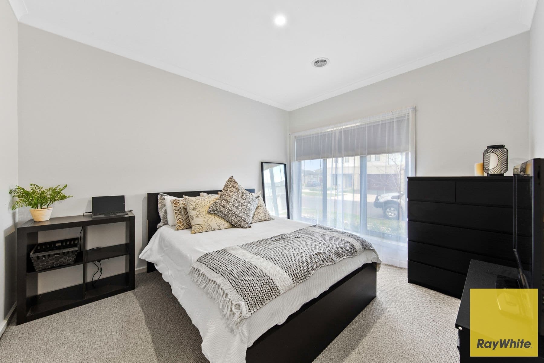 5 Waugh Street, Rockbank VIC 3335, Rockbank - Thumbnail 6