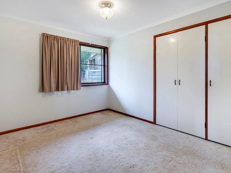 8 Warwick Place, HELENSVALE  QLD  4212, Helensvale - Thumbnail 2