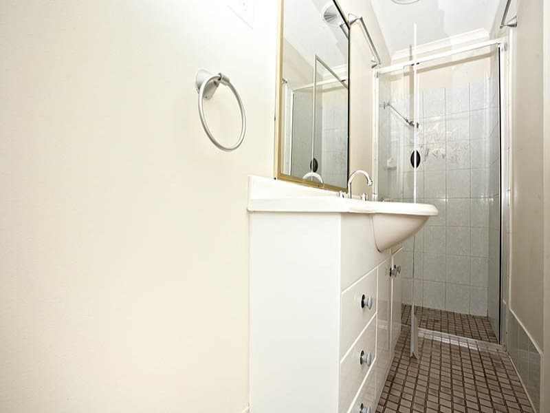 11 Stretton Drive, HELENSVALE  QLD  4212, Helensvale - Thumbnail 5