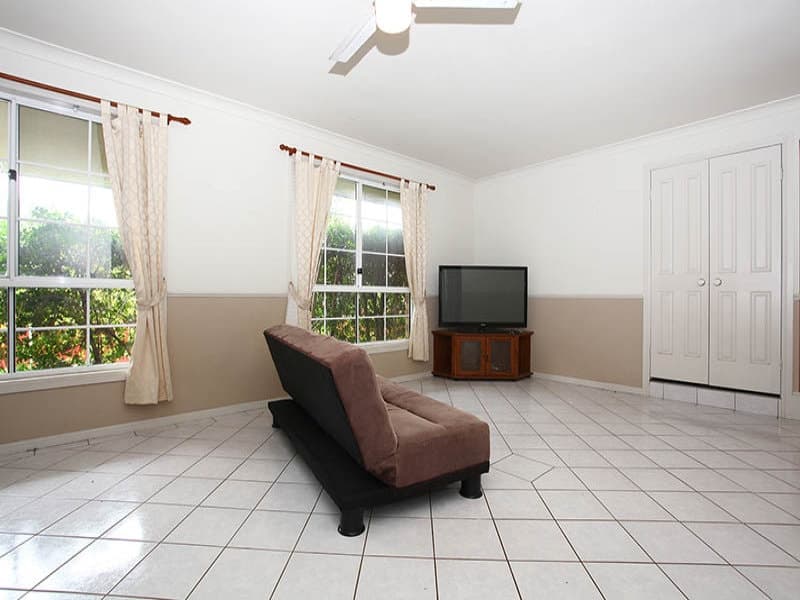 8 Corinda Court, HELENSVALE  QLD  4212, Helensvale - Image 1