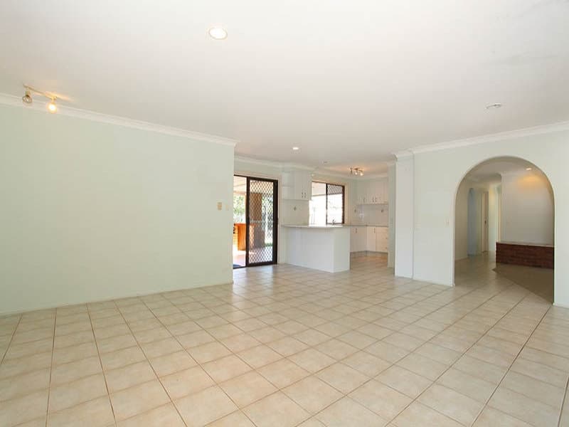 86 Parkes Drive, HELENSVALE  QLD  4212, Helensvale - Thumbnail 6