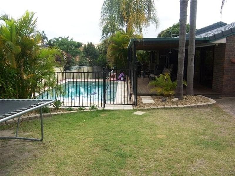 8 Bradstone Rd, CARRARA  QLD  4211, Carrara - Thumbnail 6