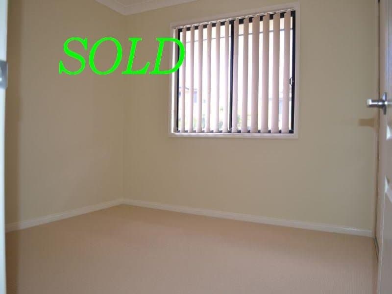 16B Abbey Rose Way, NERANG  QLD  4211, Nerang - Thumbnail 3