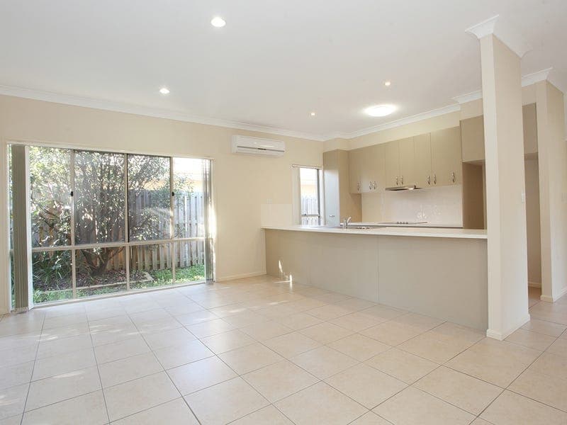 25 Lenton Street, COOMERA  QLD  4209, Coomera - Thumbnail 2